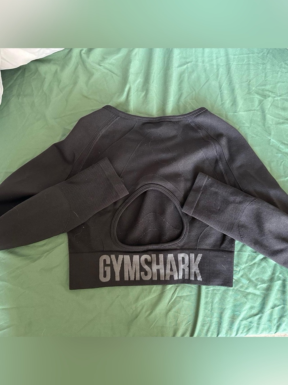 Gymshark Black Seamless Long Sleeve Crop Top with Thumb Holes - Picture 2 of 2